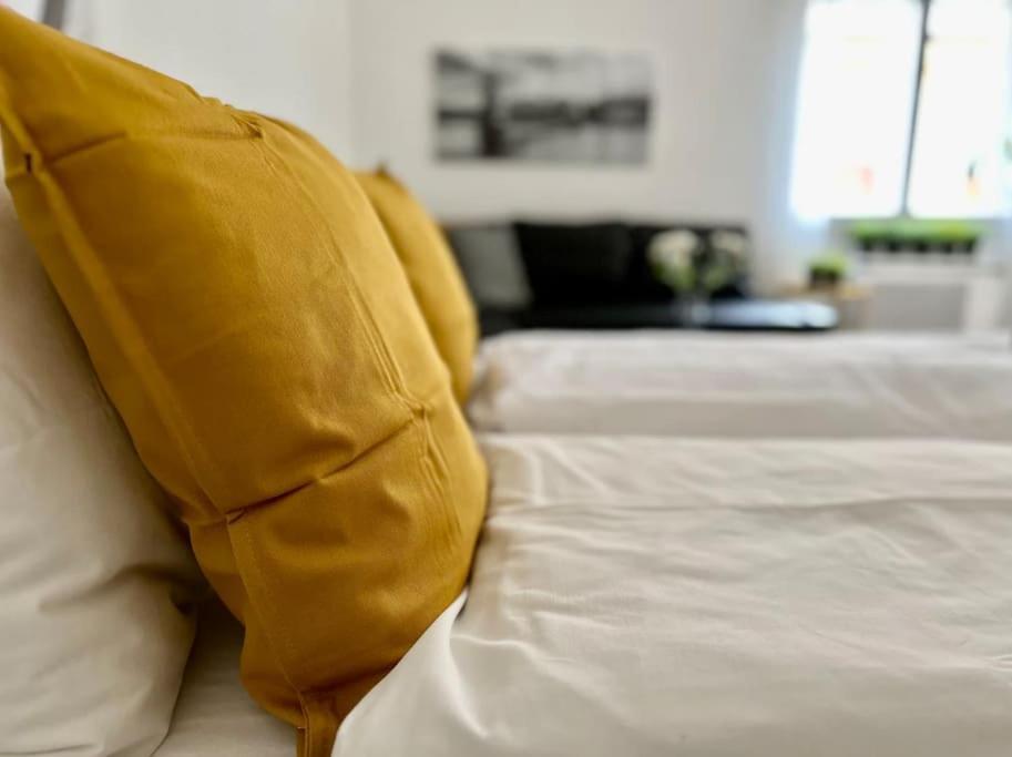 Standard By Hi5 - Tiny Studio Apartment
