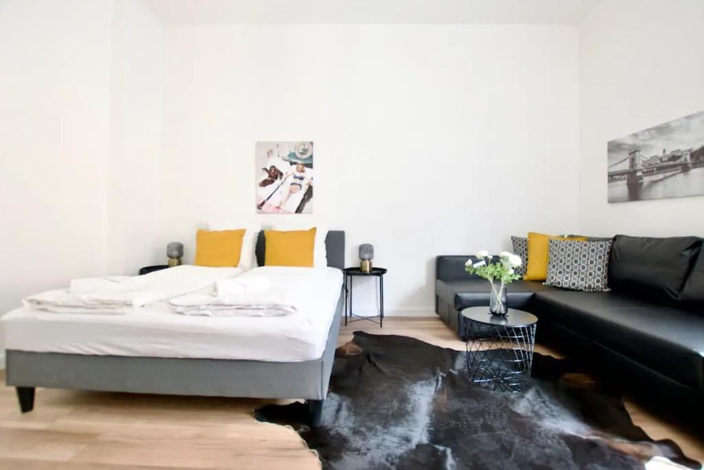 Standard By Hi5 - Tiny Studio Apartment Budapest